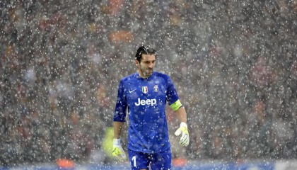 ky体育娱乐-_城市高空跳绳比赛：极限运动的视觉盛宴_，高空跳绳视频