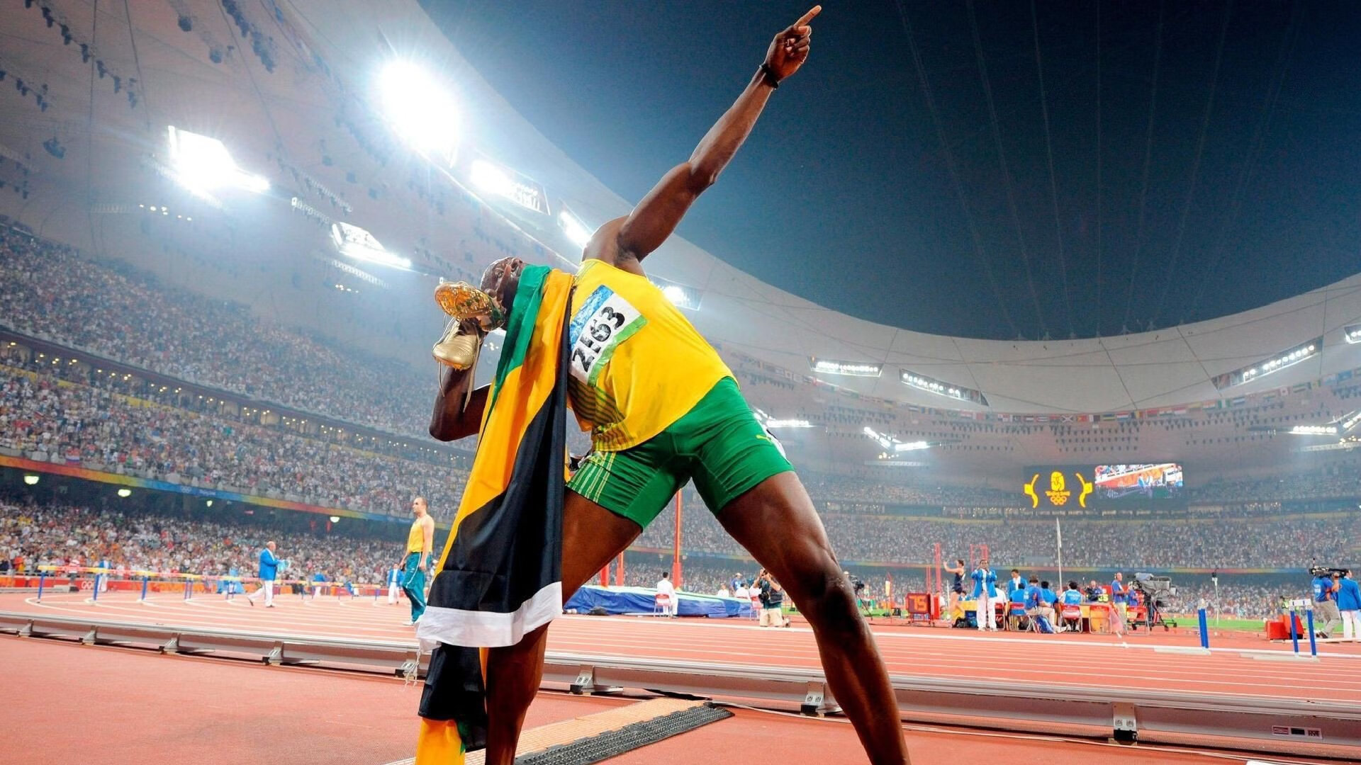 _城市高空跳绳比赛：极限运动的视觉盛宴_，高空跳绳视频